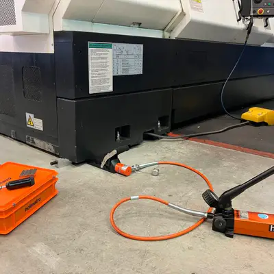 Holmatro HVLW 16S2 Vertical Lifting Wedge 4