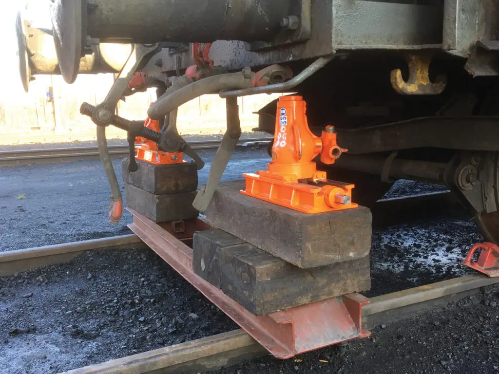 Holmatro TB 2530 Traversing Bed 10